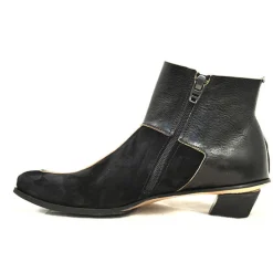 Boots*CYDWOQ Architect