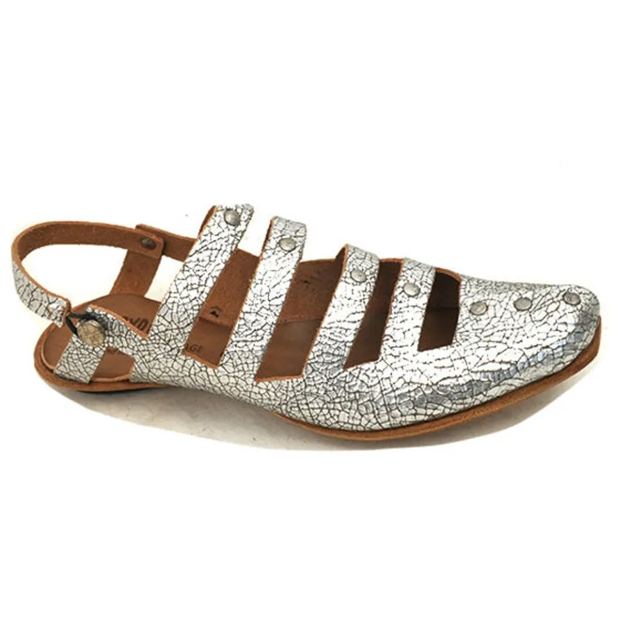Shoes*CYDWOQ Barrier
