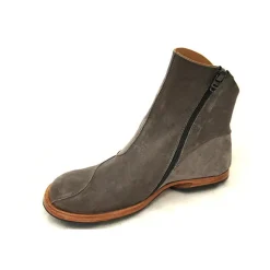 Boots*CYDWOQ Beta