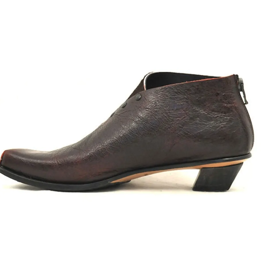 Boots*CYDWOQ Casement