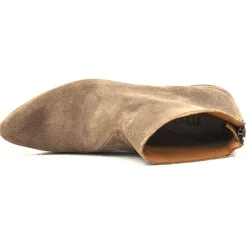 Boots*CYDWOQ Corbel