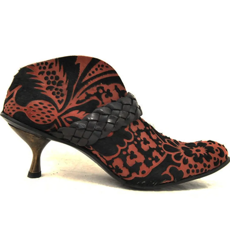 Boots*CYDWOQ Cream