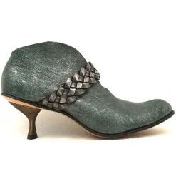 Boots*CYDWOQ Cream