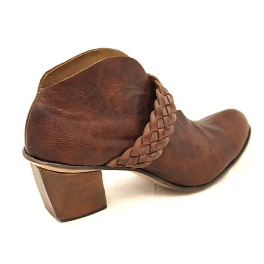 Boots*CYDWOQ Cream