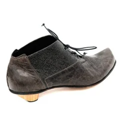 Shoes*CYDWOQ Display