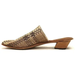 Sandals*CYDWOQ East