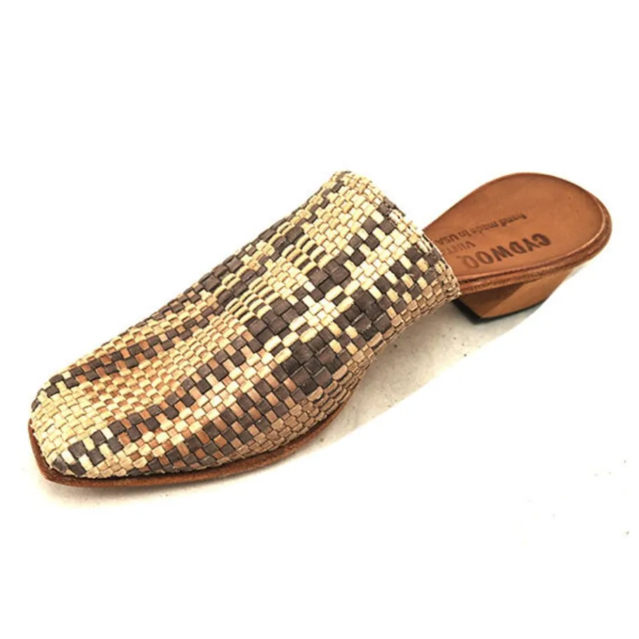Sandals*CYDWOQ East