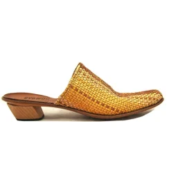 Sandals*CYDWOQ East