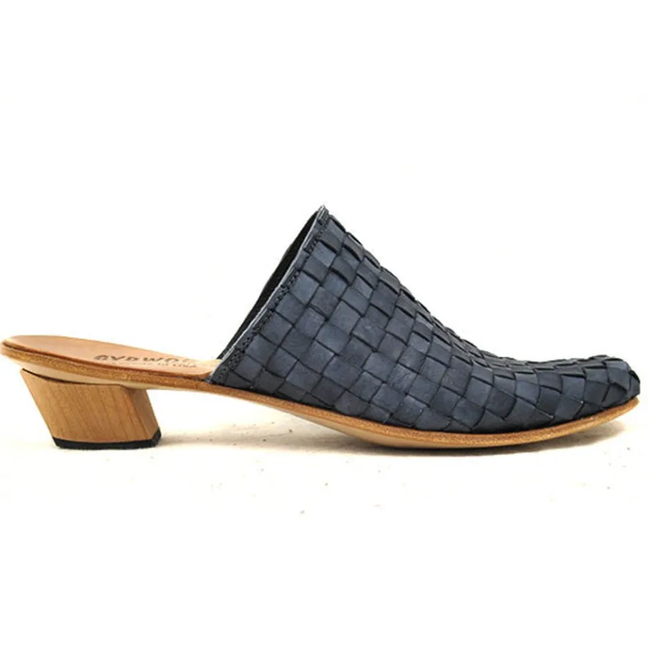 Shoes*CYDWOQ East - M