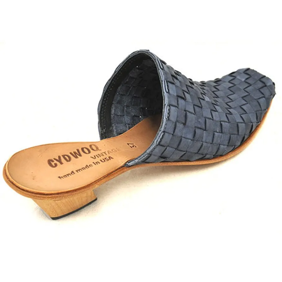 Shoes*CYDWOQ East - M