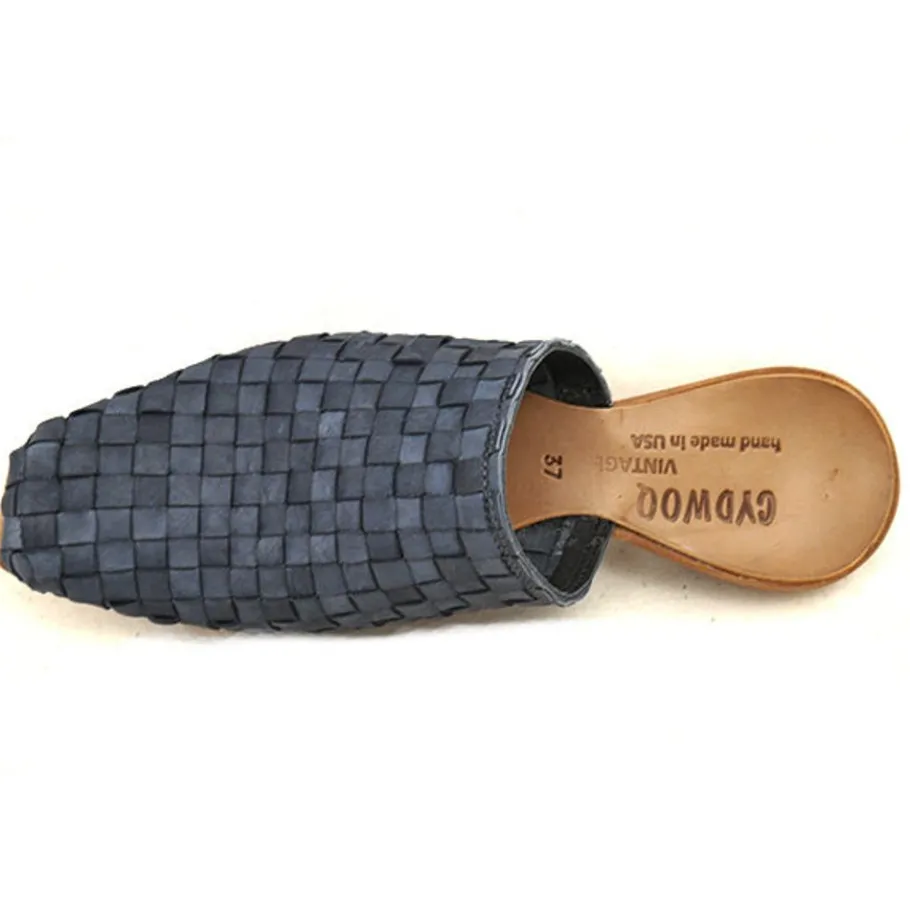 Shoes*CYDWOQ East - M