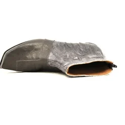 Boots*CYDWOQ Evolve