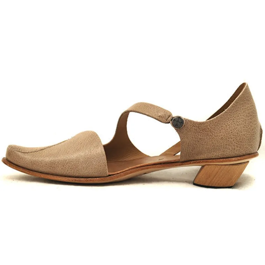 Shoes*CYDWOQ Exterior