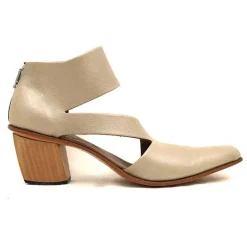 Shoes*CYDWOQ Facade