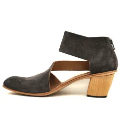 Shoes*CYDWOQ Facade - S