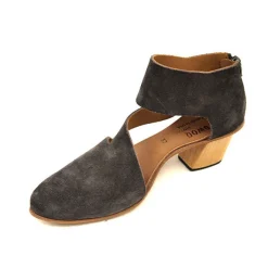 Shoes*CYDWOQ Facade - S