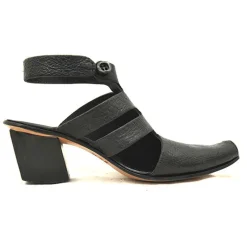 Sandals*CYDWOQ Fiction