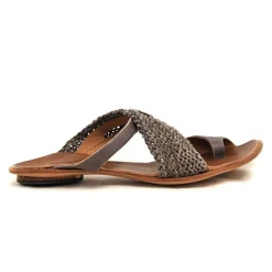 Sandals*CYDWOQ Kiosk