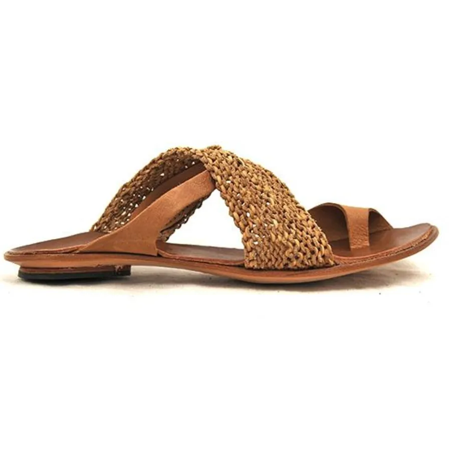 Sandals*CYDWOQ Kiosk