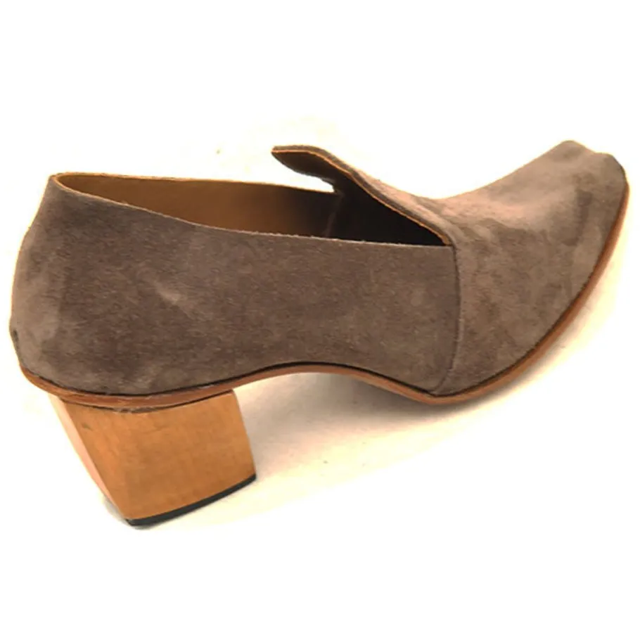 Shoes*CYDWOQ Literary