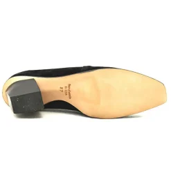 Shoes*CYDWOQ Literary