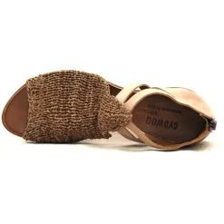 Sandals*CYDWOQ Lounge