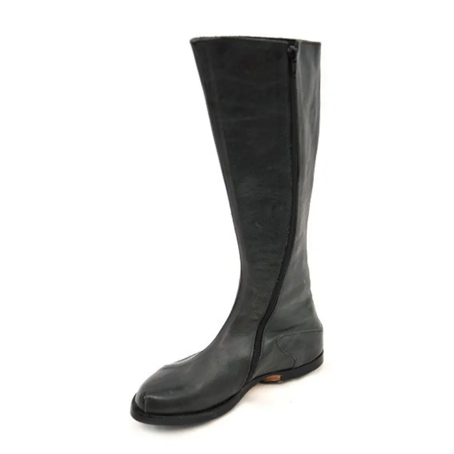 Boots*CYDWOQ Move