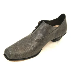 Shoes*CYDWOQ Office