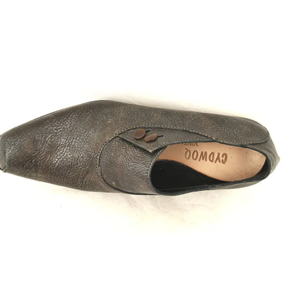 Shoes*CYDWOQ Office