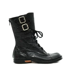 Boots*CYDWOQ Pilot