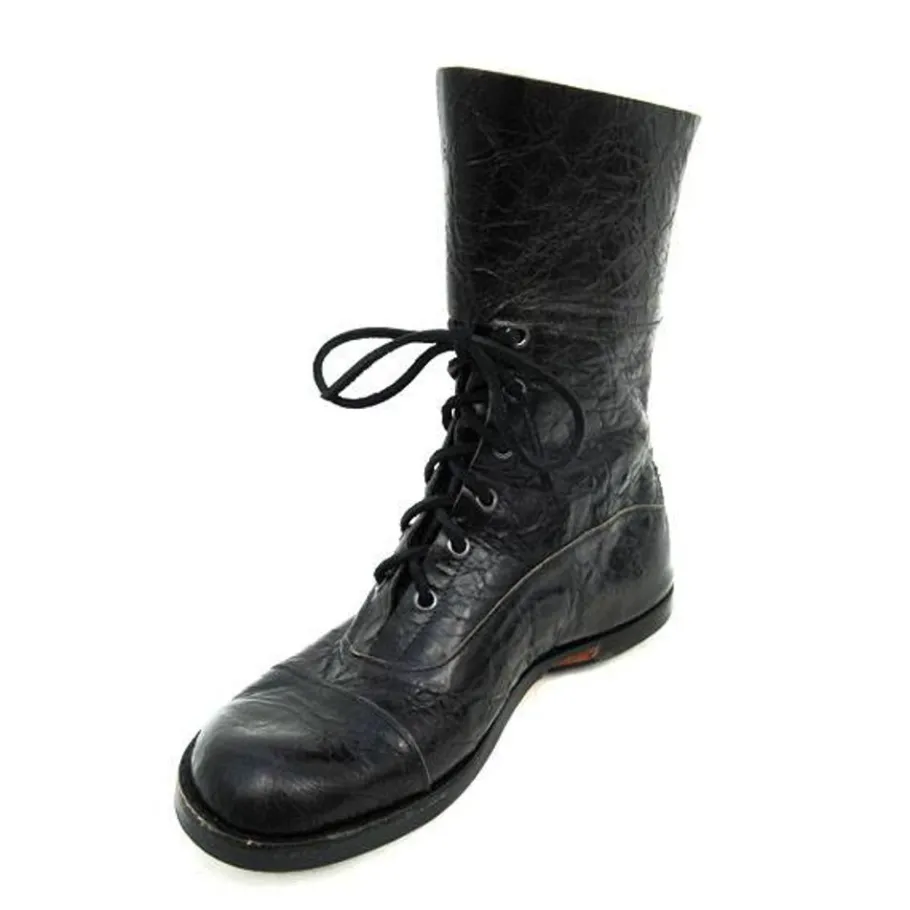 Boots*CYDWOQ Pilot