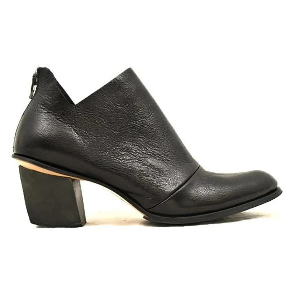 Boots*CYDWOQ Protest
