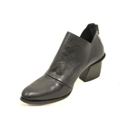 Boots*CYDWOQ Protest