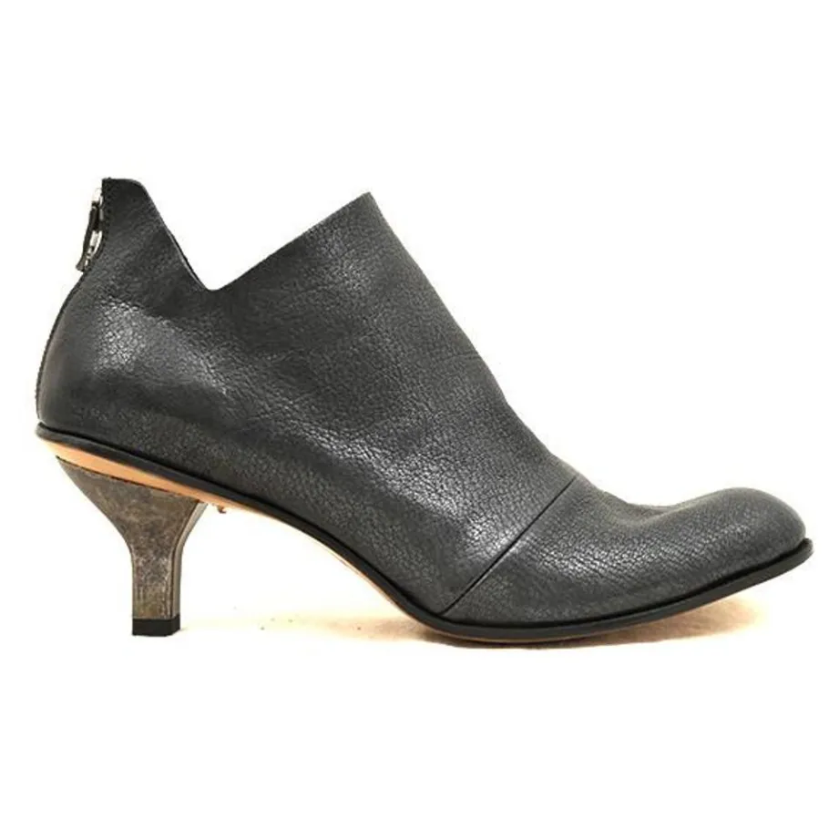 Boots*CYDWOQ Protest