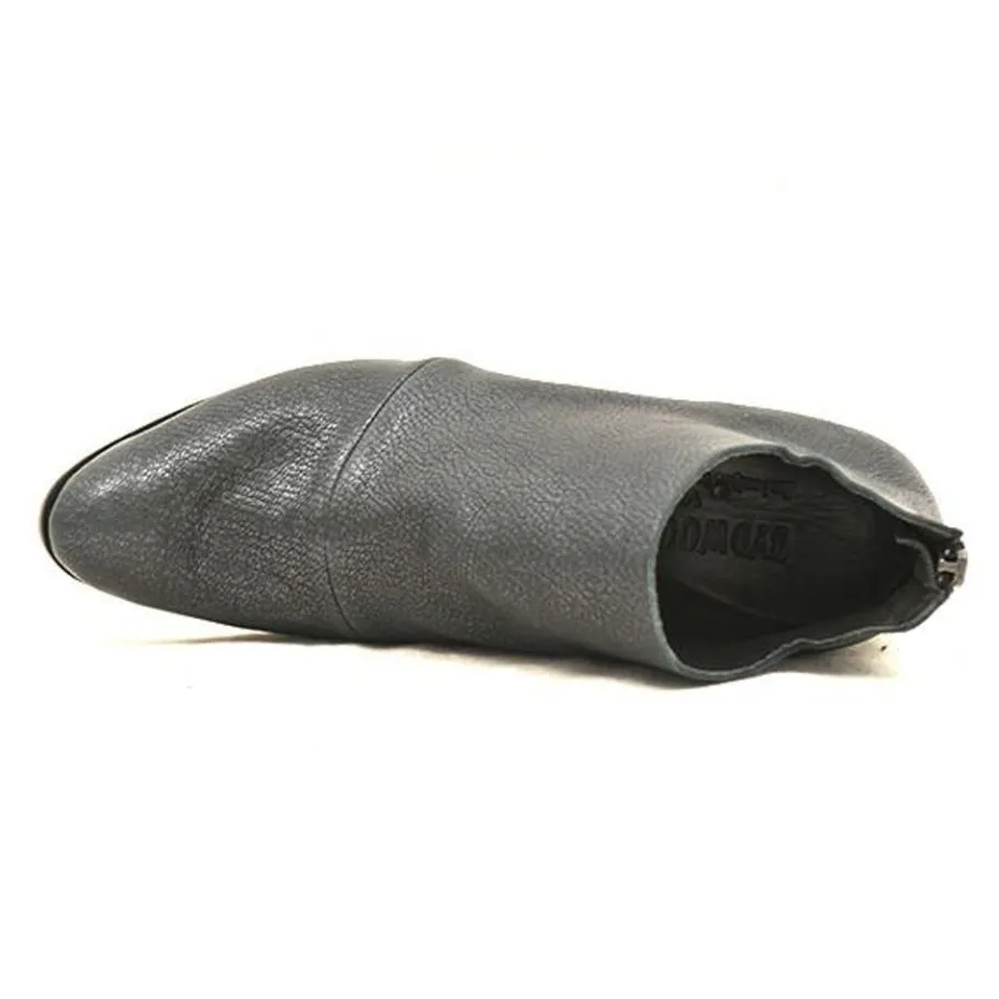 Boots*CYDWOQ Protest