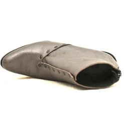 Boots*CYDWOQ Resist