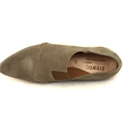 Shoes*CYDWOQ Terminal