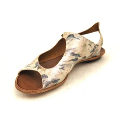 Sandals*CYDWOQ Village