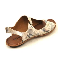 Sandals*CYDWOQ Village